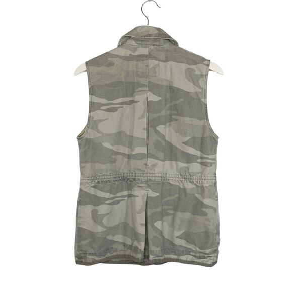 Abercrombie & Fitch Vest Womens Small Green Camouflage Snap Pockets Cinch Waist - Picture 4 of 13
